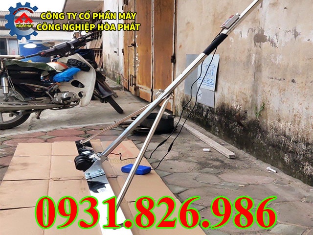 Đầm thước bê tông sạc nhập khẩu giá cực rẻ.
