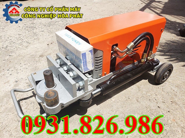 Máy uốn sắt thép xây dựng chạy xi lanh thủy lực.
